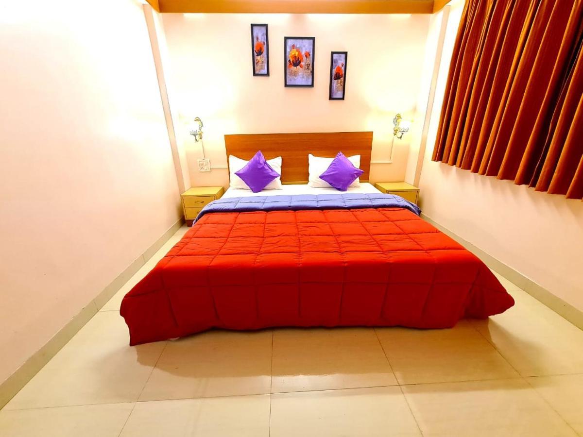 Nilgiri With Swimming Pool Villa Mahabaleshwar